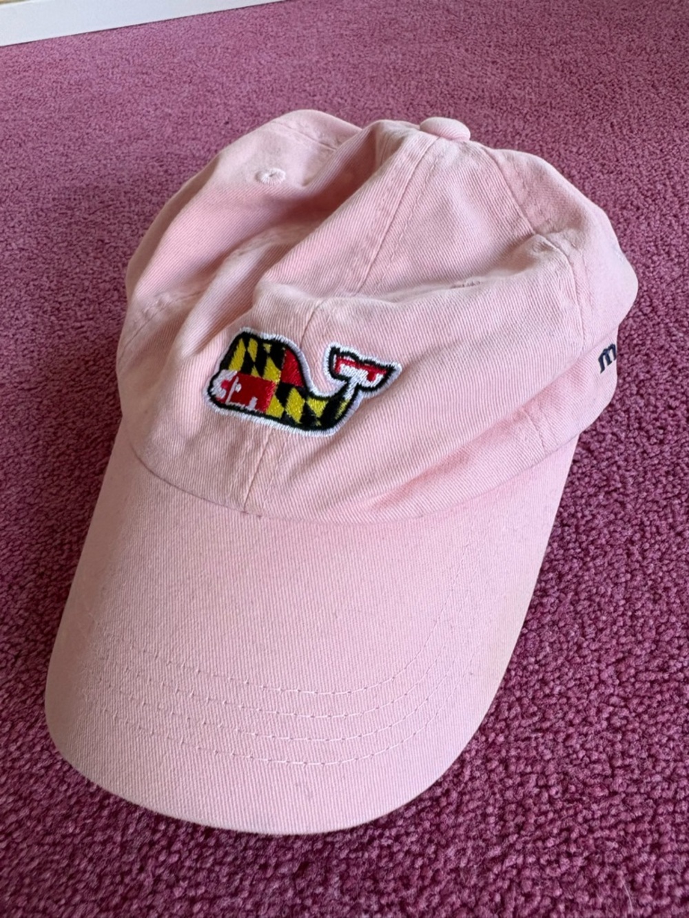 Maryland whale vineyard vines hat
